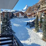 Daire Haus Oberdorf Zermatt